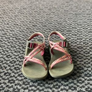 *LOW SHIPPING* Women’s Chaco Sandals